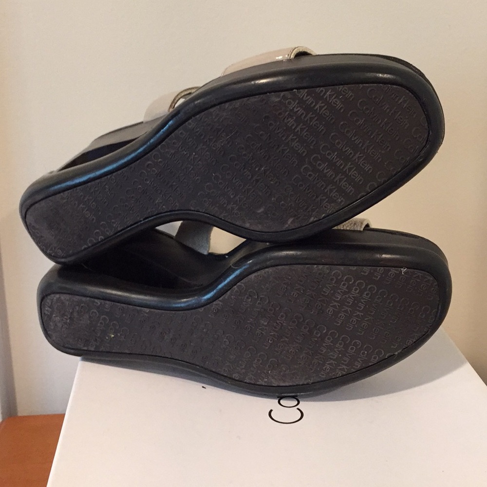 Calvin Klein platform sandals - Picture 7 of 8